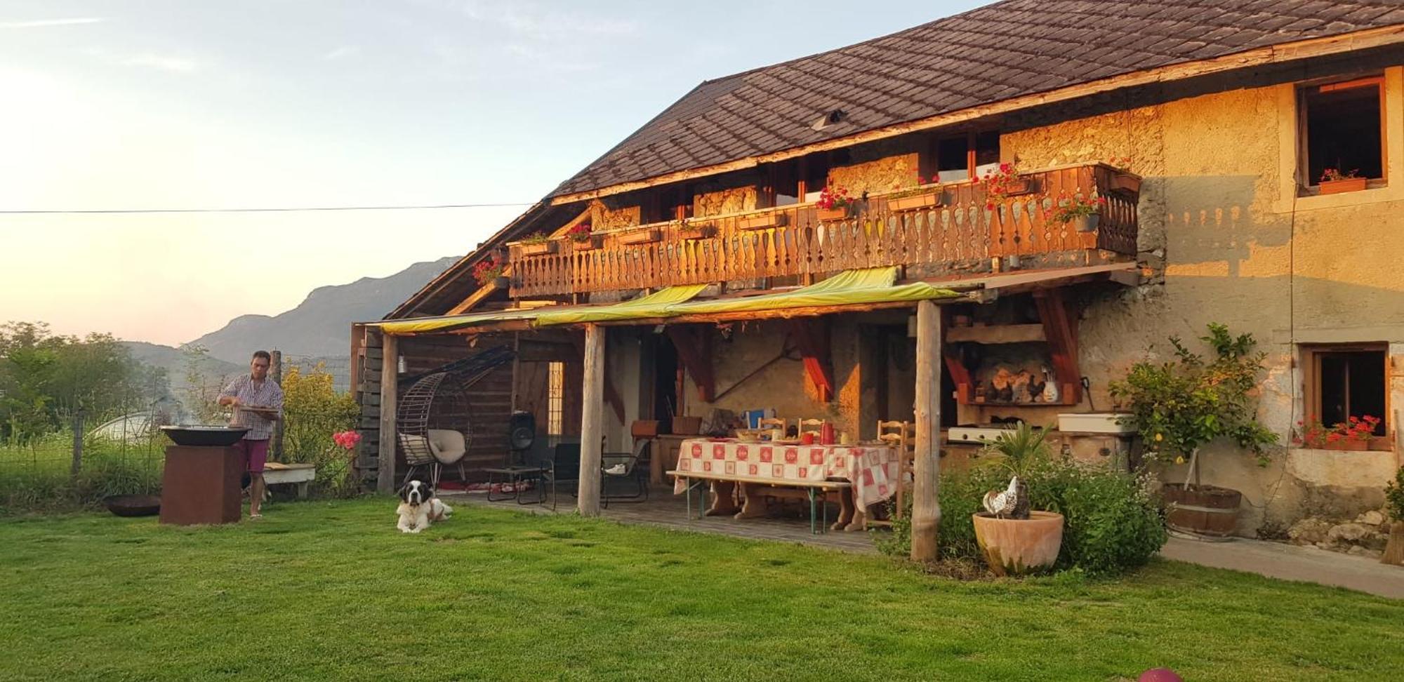 La Chambre Savoyarde Chez Les Garcons Saint-Paul-sur-Yenne Eksteriør bilde